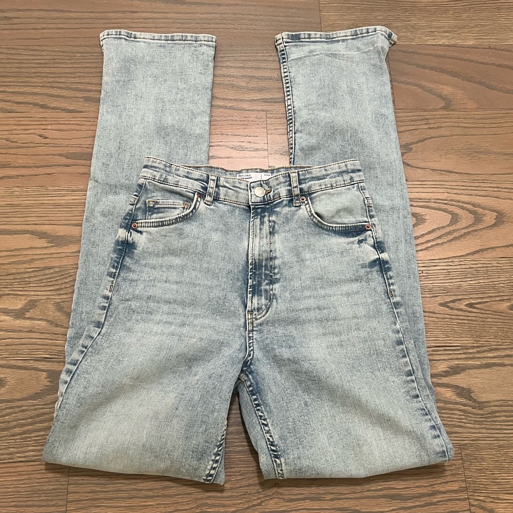 Bershka High Waisted High Rise Jeans, Light Wash, USA 6